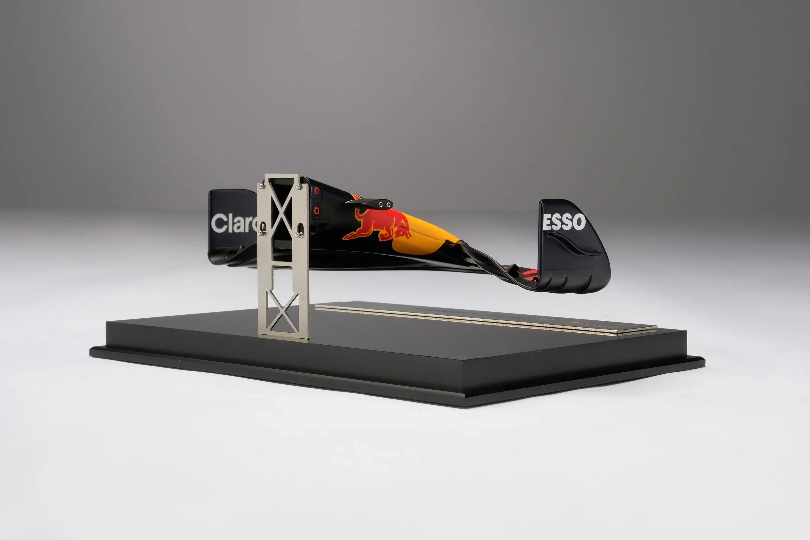RB18 Front Wing 2022 Season Amalgam 1:12 Nosecone
